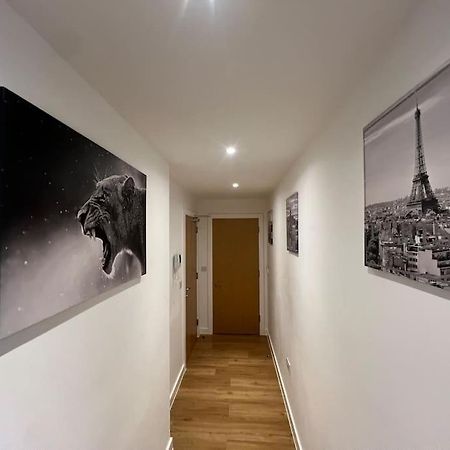 2 Bed Corner Apartment With Gym 맨체스터 외부 사진